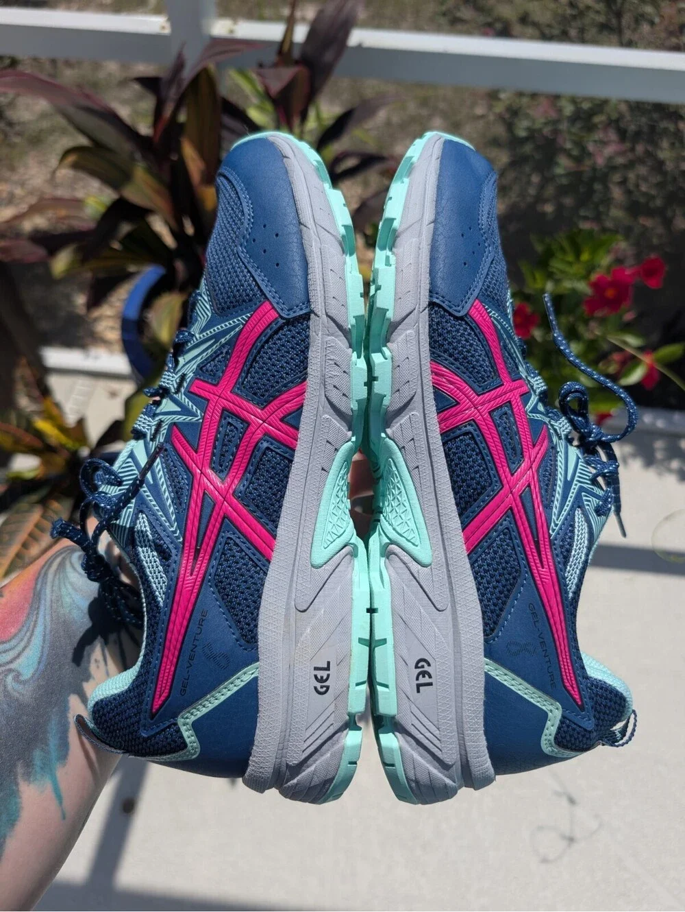 ASICS GEL-Venture 8 Blue Pink Women's Size 11.5 W Wide Trail Running Shoes
